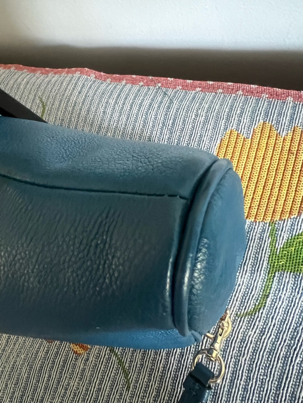 COACH Carrier Blue Pebbled Leather Mini Shoulder Bag Crossbody & Gold Chain - Picture 9 of 10
